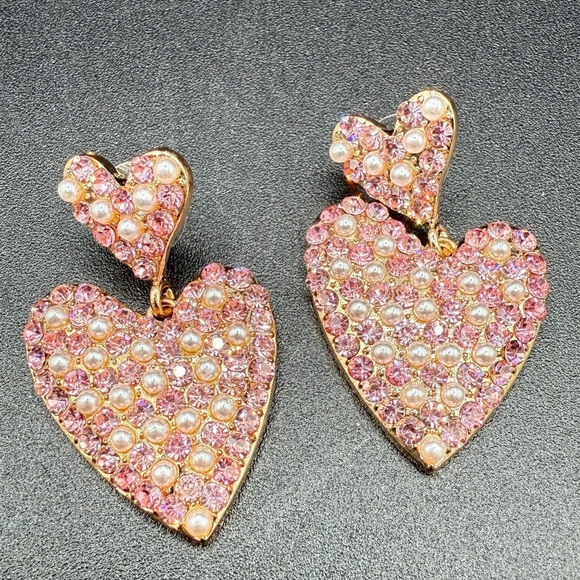 Pink Heart Sparkly Rhinestone and Pearl Earrings - Picture 7 of 7